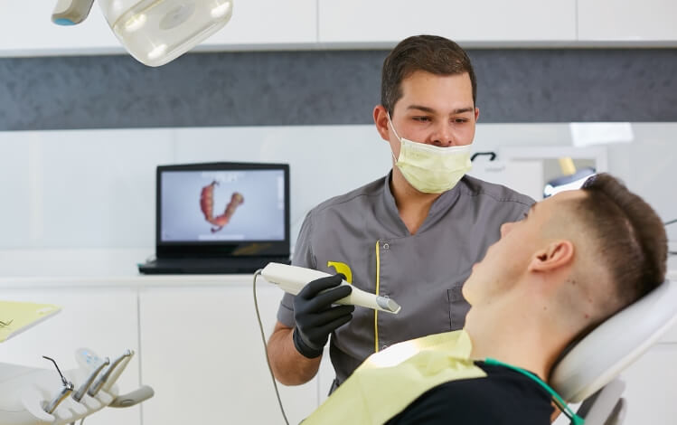 (P) Cinci Ani de zâmbete și îngrijire: Clinica Stomatologică Dentaline București sărbătorește peste 5 ani de activitate