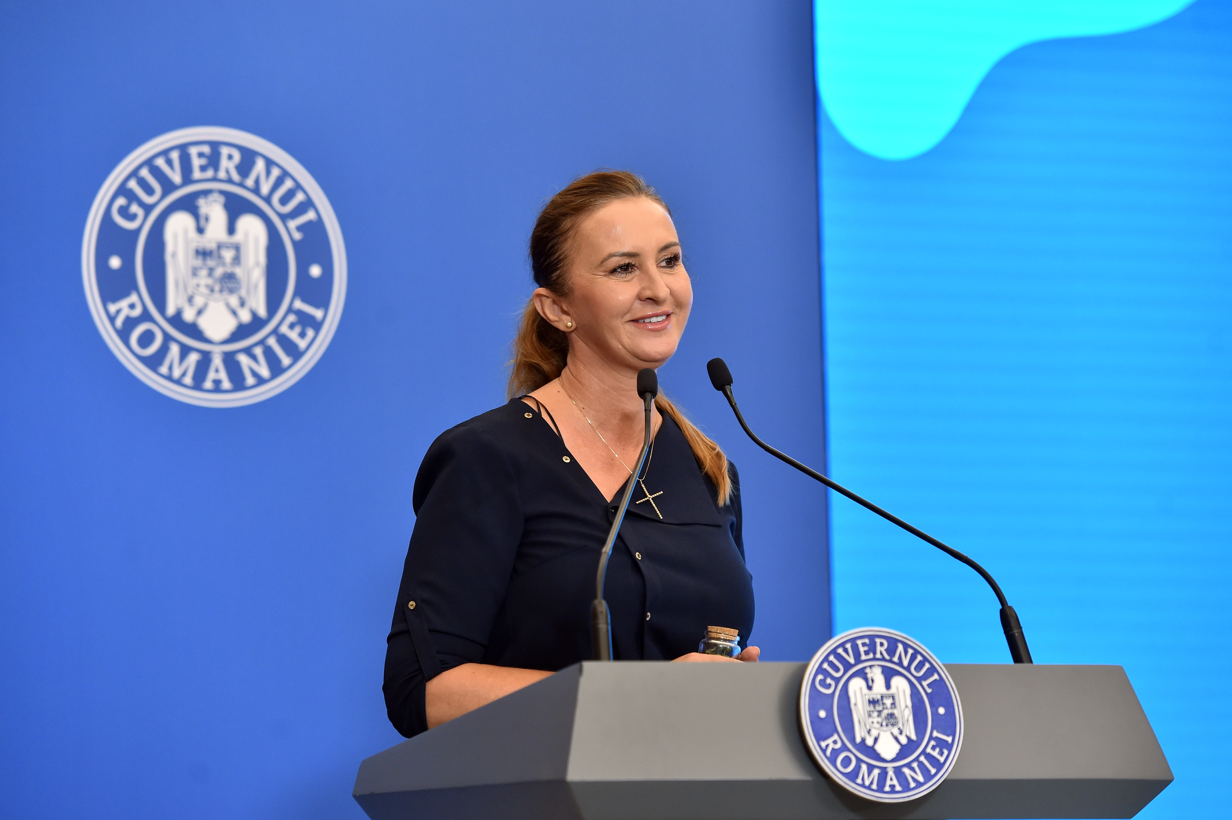 Natalia Intotero, ministrul Familiei: Vom finaliza aplicaţia online de prevenţie a consumului de droguri