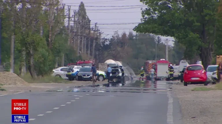 Există din nou risc de explozie la Crevedia. Pompierii încearcă să răcească o cisternă cu GPL care are scurgeri de gaze