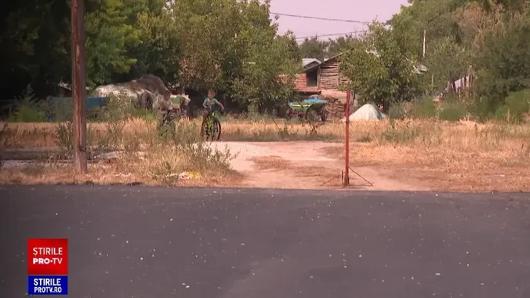 Continuă experimentele pe elevi. Cum unele școli nu sunt pregătite, mulți elevi vor învăța în containere sau săli de sport