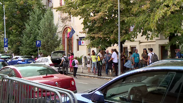 Părinții revoltați de propunerile Ministerului Educației: „Tăiați bani de la copiii orfani și săraci”