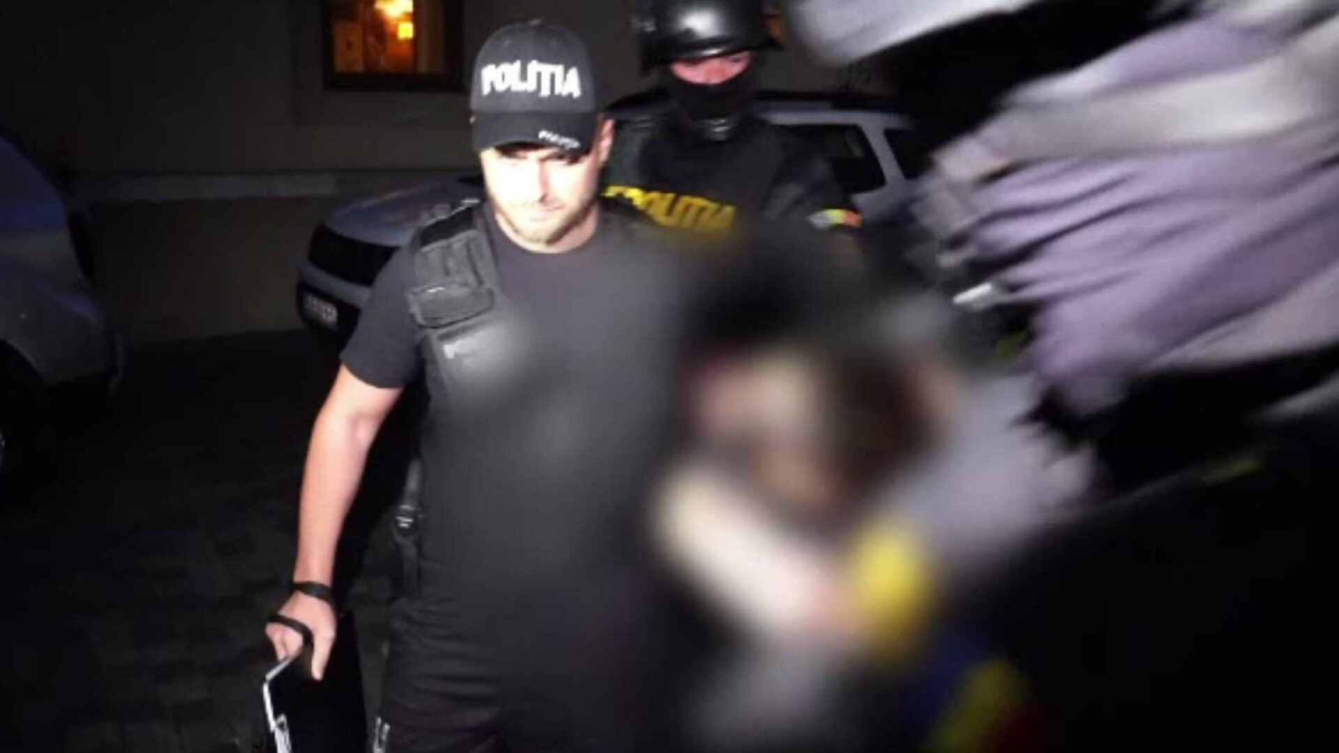 Suspectul înșelăciunilor cu mașini din Germania, prins în România, după două săptămâni în care s-a ascuns. Ce l-a dat de gol