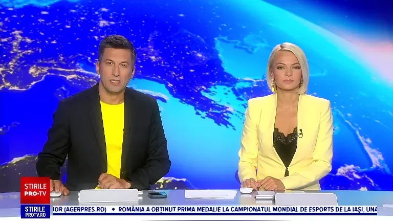 Un șofer a decupat plafonul mașinii pentru a merge cu un taur pe autostradă. Ce a urmat | FOTO