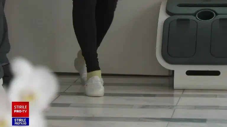 Româncele nu se mai înghesuiesc să plece la muncă în Italia, ca să îngrijească bătrâni. Explicațiile specialiștilor