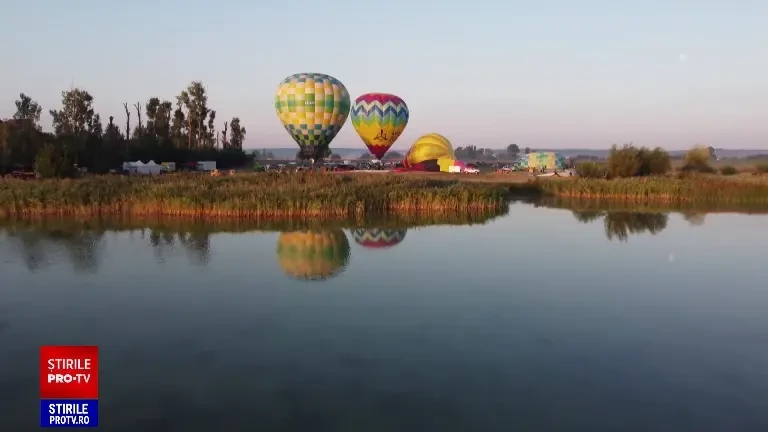 Festivalul baloanelor cu aer cald. S-a umplut cerul de culoare în vecinătatea Craiovei