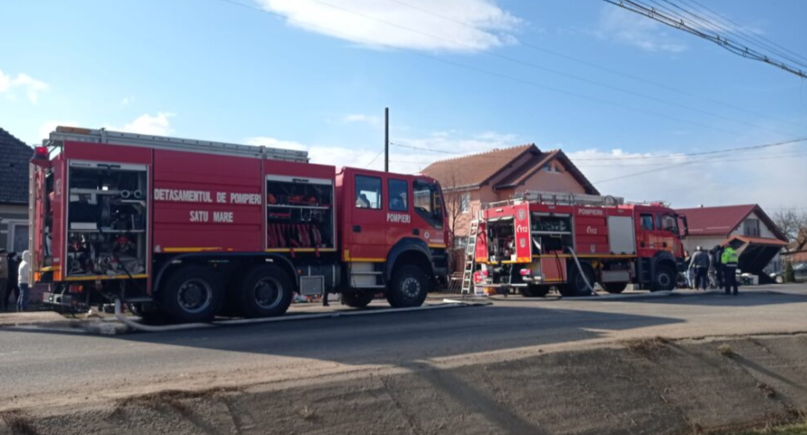 Două persoane rănite în urma unui incendiu izbucnit la o casă din Vaslui