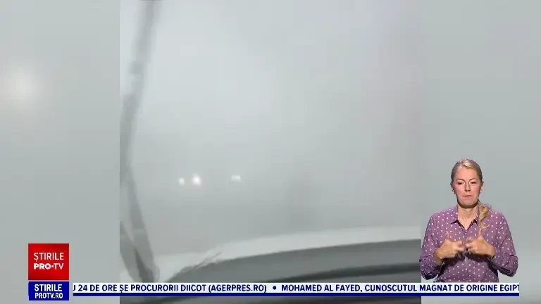 O tânără însărcinată care fugea de uragan a fost luată pe sus, cu tot cu mașină, de o tornadă. A scăpat fără nicio zgârietură