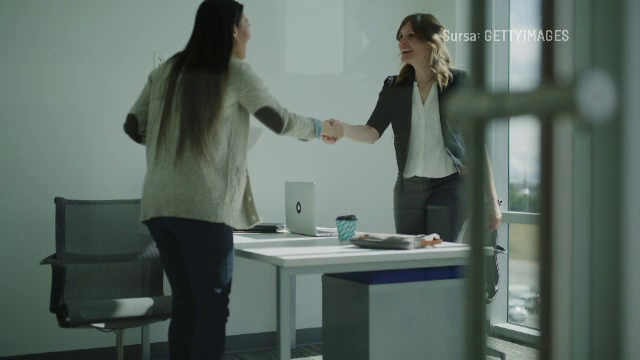 Multinaționalele renunță la obiceiul de după Revoluție și recrutează acum români pentru funcțiile de CEO. Ce salarii au