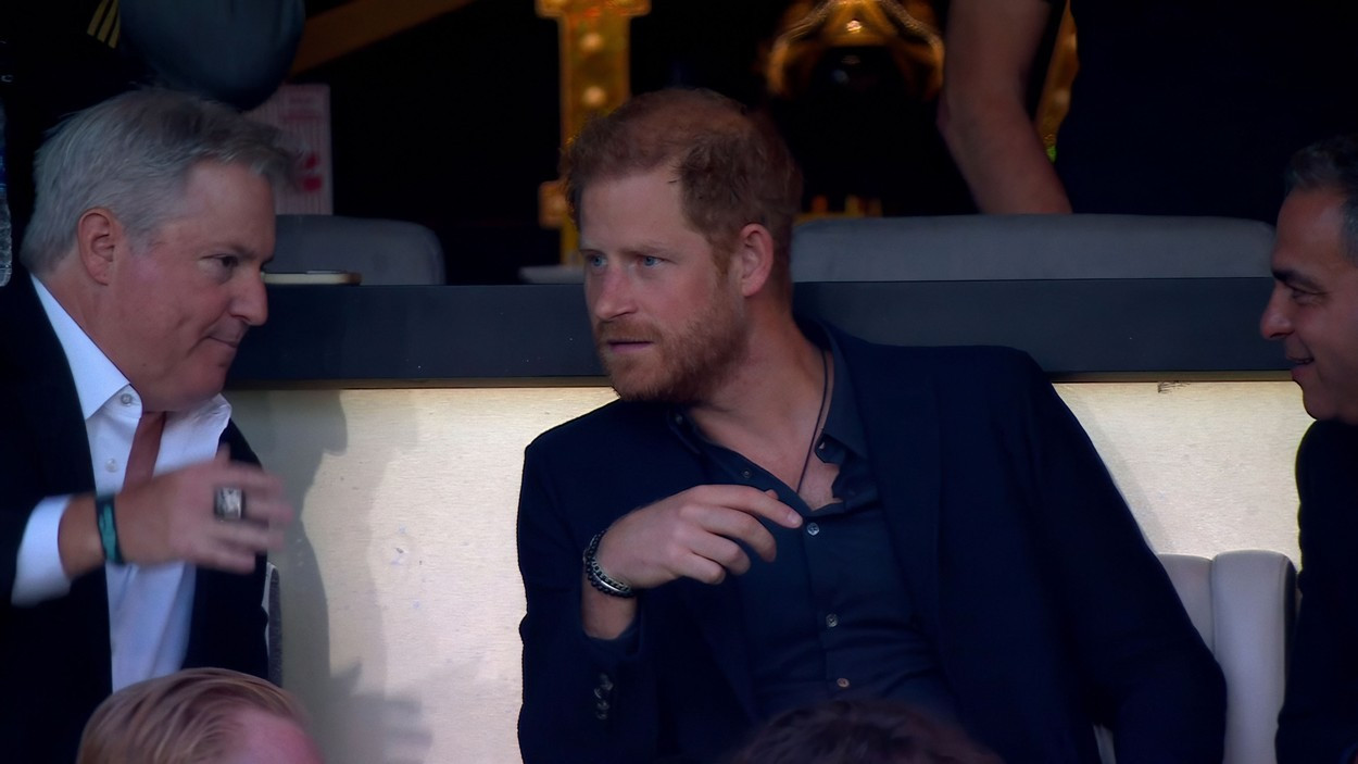 Prinţul Harry şi numeroase vedete de la Hollywood au asistat la meciul lui Messi de la Los Angeles