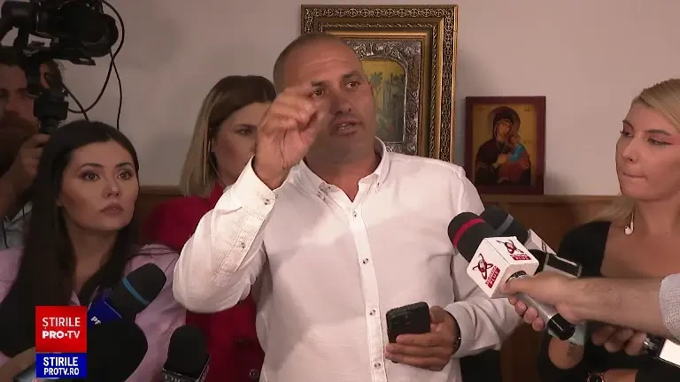 Scandal la primăria din Crevedia. Sinistrații s-au întâlnit cu reprezentanții firmei care deține stația GPL care a explodat