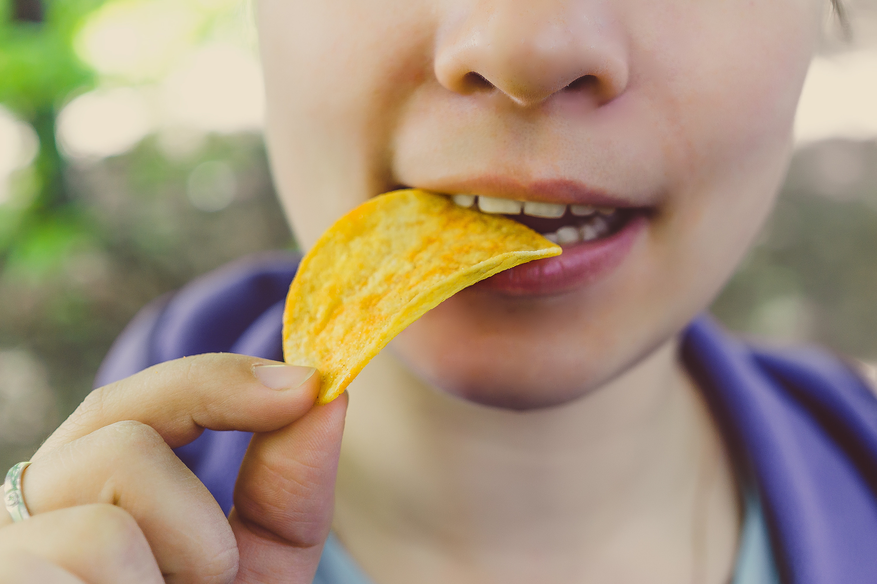Un adolescent a murit după ce a participat la o provocare virală. A mâncat cele mai picante chipsuri din lume