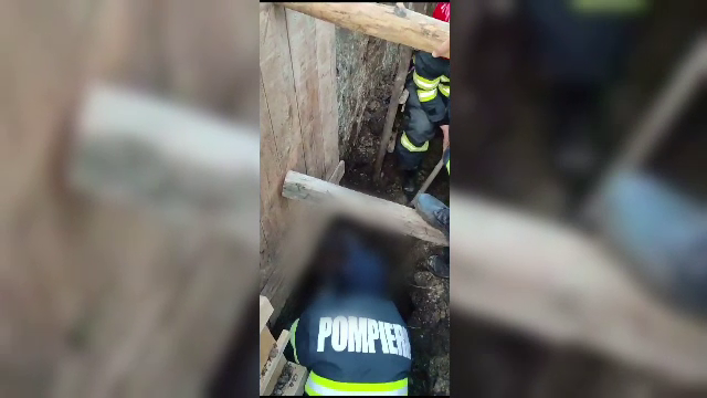 Misiune contracronometru în Vaslui. Ce s-a întâmplat cu un bărbat îngropat în picioare