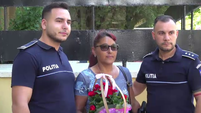 Gestul făcut de un echipaj de poliție din Bacău, după ce o femeie a fost înțepată de o viespe și a leșinat