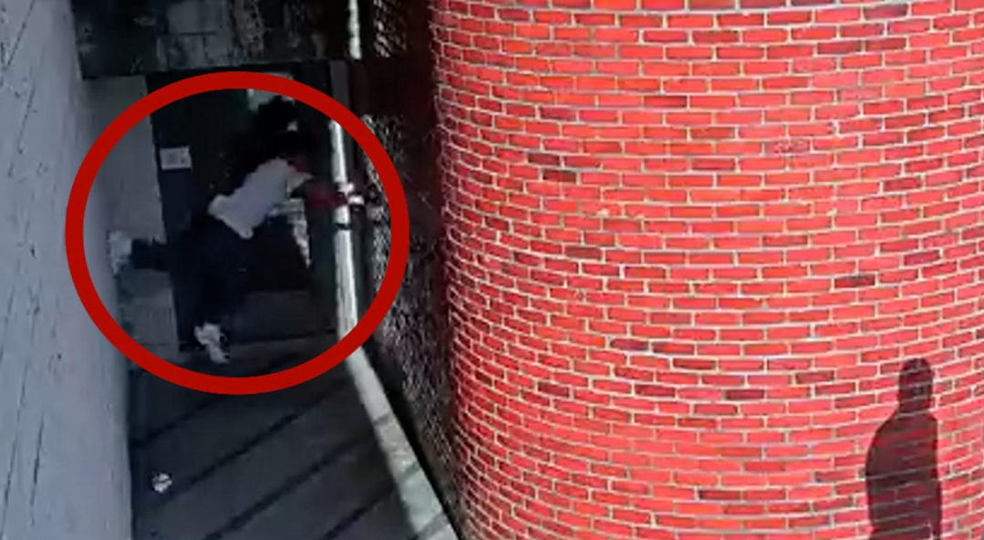 Momentul în care un deținut evadează din închisoare la doar o săptămână după ce a fost condamnat pe viață pentru crimă