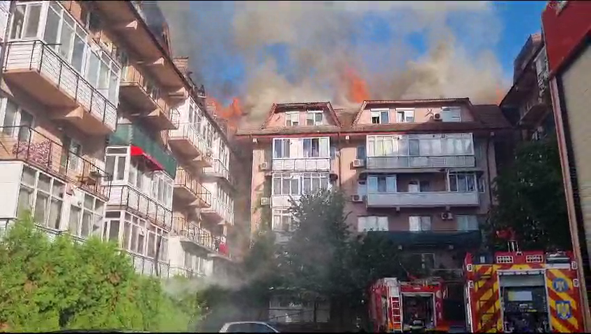 Bilanțul incendiului devastator din Craiova. Pompierii susțin că intervenția a fost extrem de dificilă