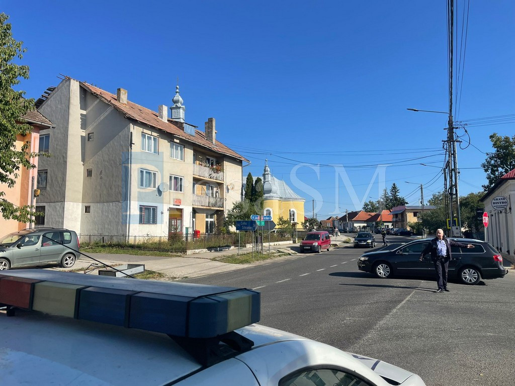 Perimetru de protecţie de 800 de metri în jurul zonei de unde iese apă cu gaz metan, în Supuru de Sus, din Satu Mare