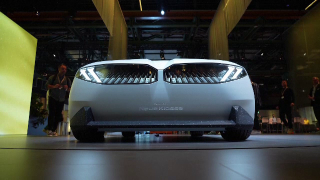 Cum arată mașinile viitorului. Au fost vedetele salonului auto de la Munchen