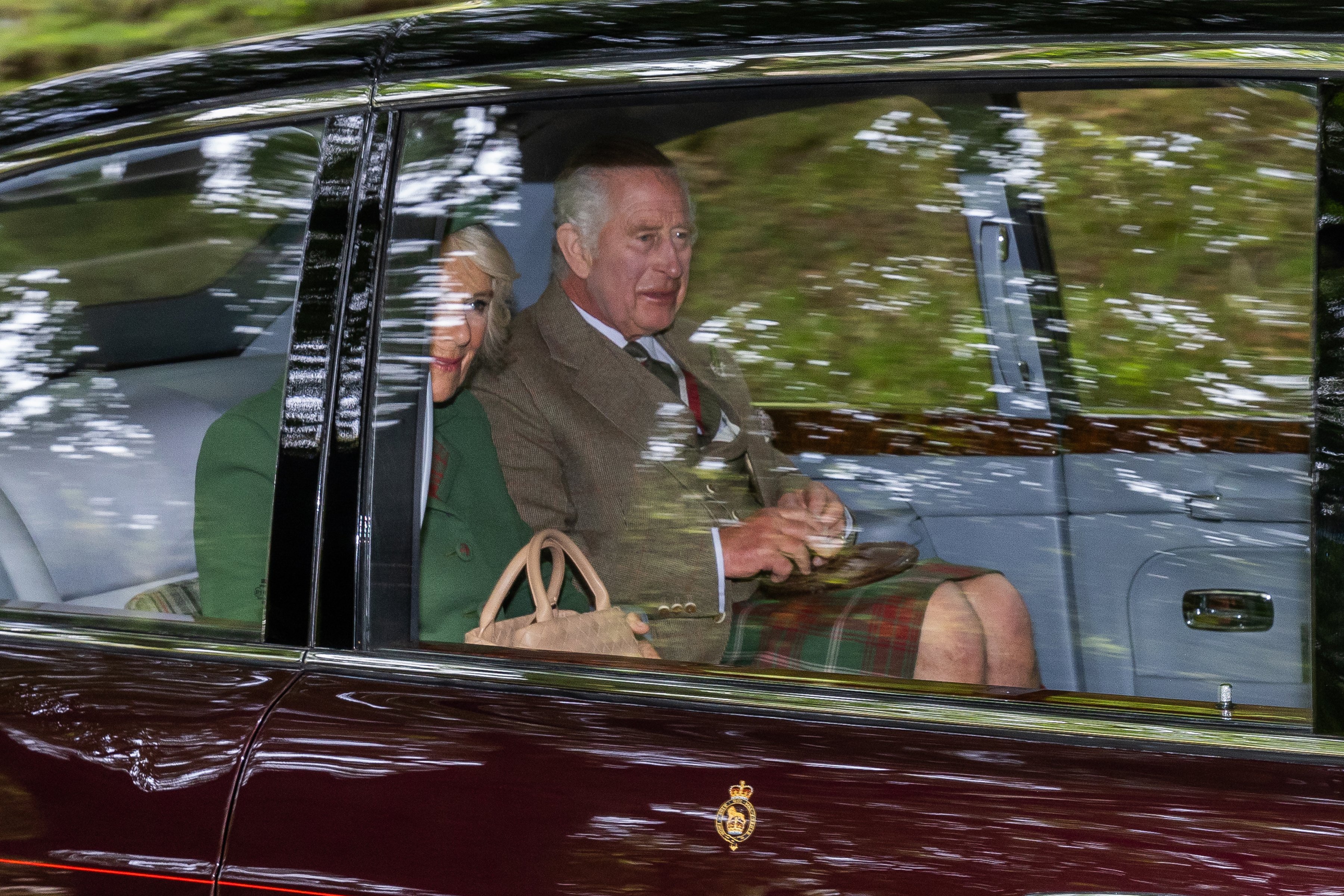 regele charles și regina camilla