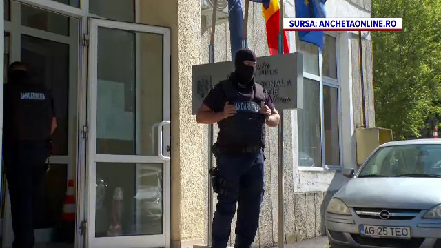 Descindere a DNA la DGASPC Argeș. Șefa instituției, acuzată că ar fi luat locuințe supraevaluate pentru nevoiași