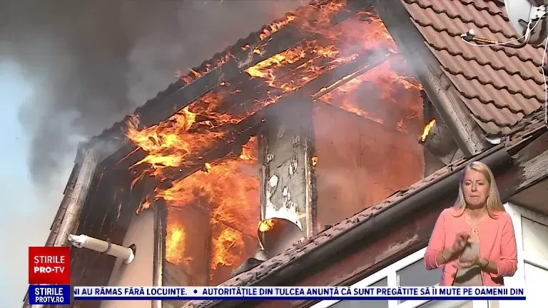 Locatarii din blocul mistuit de flăcări la Craiova dau vina pe pompieri pentru flagelul cauzat de la o candelă: ”Plătim taxe”