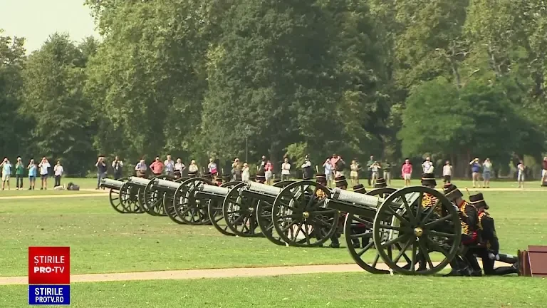 Cum a comemorat regele Charles al III-lea un an de la moartea reginei Elisabeta a II-a. „Ne amintim serviciul său devotat”