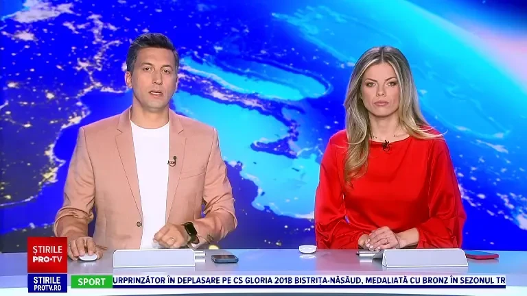 Un autoturism și o ambulanță s-au făcut zob în județul Dâmbovița. Trei persoane au ajuns la spital