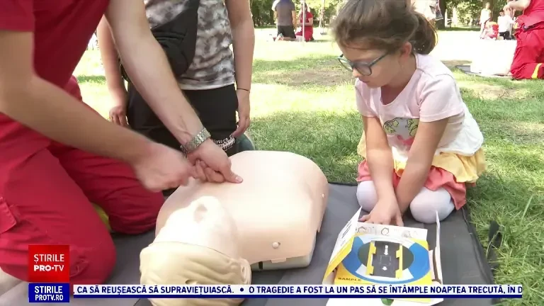 Sute de oameni din Cluj-Napoca au învățat să acorde primul ajutor. "Mi-am dorit să particip la un astfel de curs"