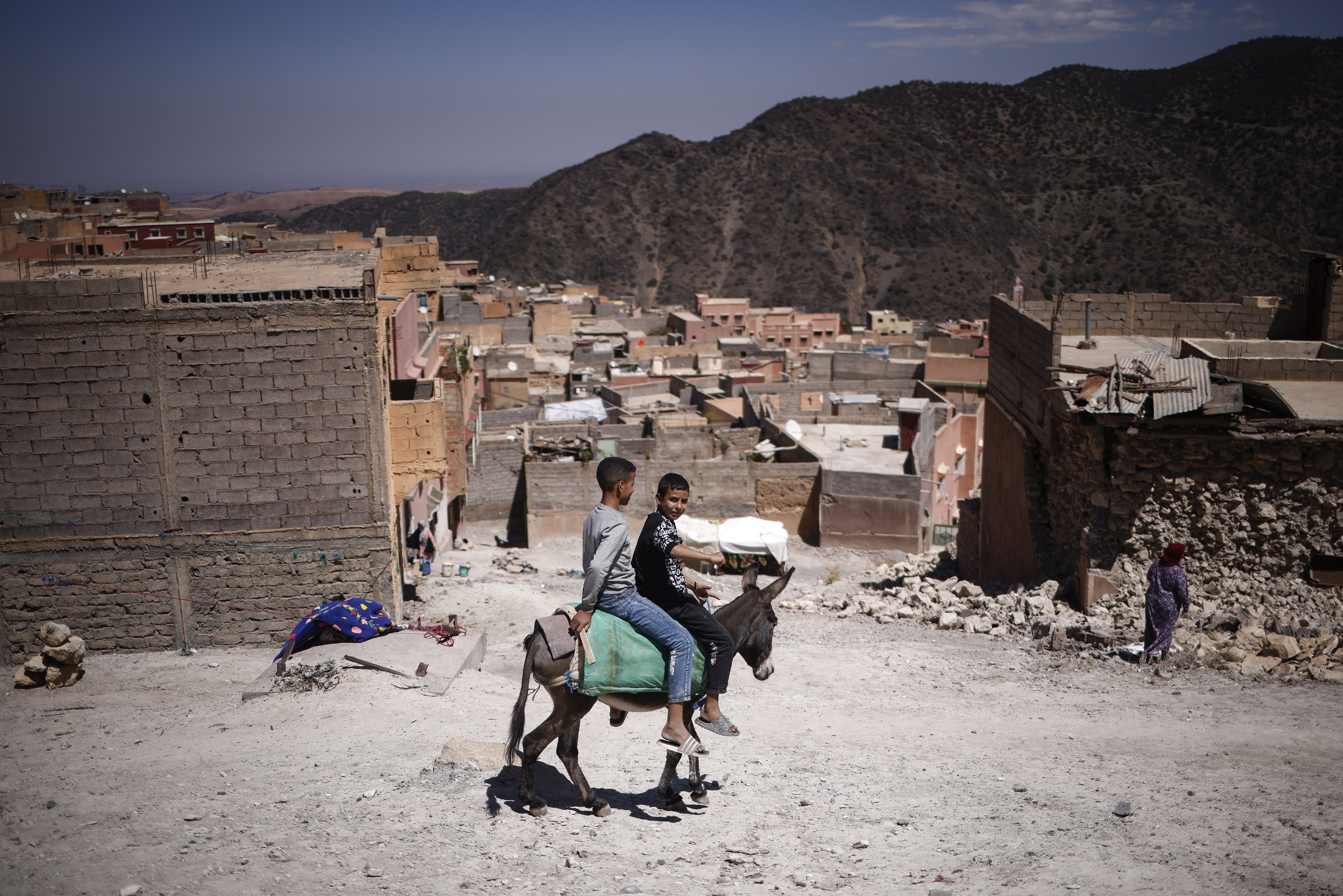 Care e situația în localitățile afectate de cutremur în Maroc. Unele zone arată ca după război: nu mai există nicio casă