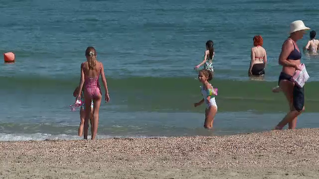 Unii părinți au sărit peste prima zi de școală și i-au ținut pe copii în vacanță, la mare: „Nu e importantă prima săptămâna”