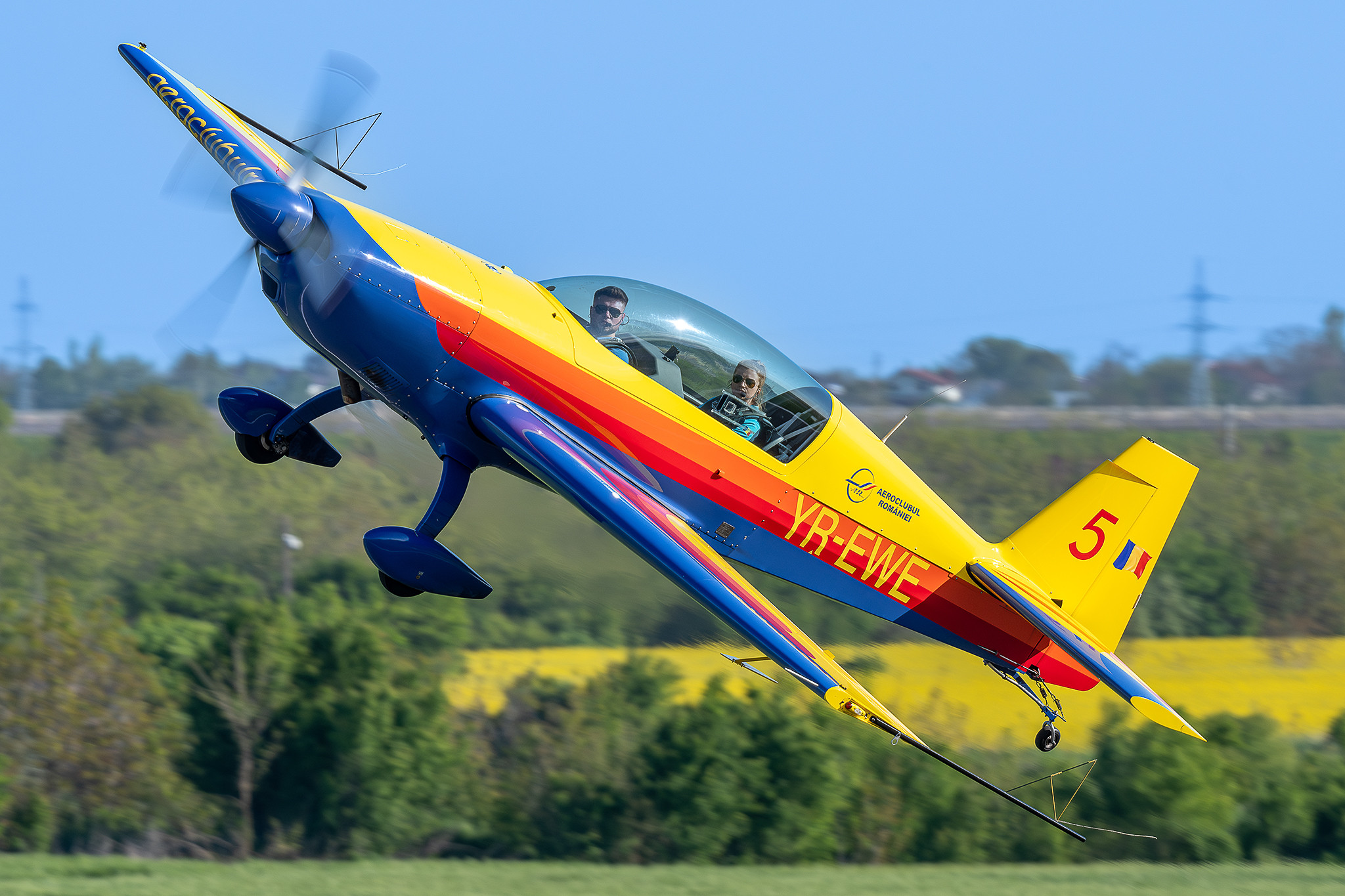 The Flying Bulls, Aeroclubul României și Hawks of Romania fac spectacol în aer, pe 17 septembrie, la Red Bull Flugtag
