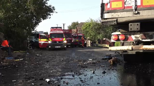 „Când am deschis ușa, doi muncitori au căzut”. Cum s-a produs accidentul cu doi morți și 12 răniți, din Mureș