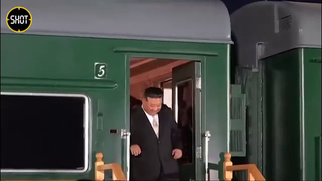 Kim Jong Un a ajuns în Rusia. El a fost întâmpinat un oficial local, însă urmează o întrevedere cu Vladimir Putin