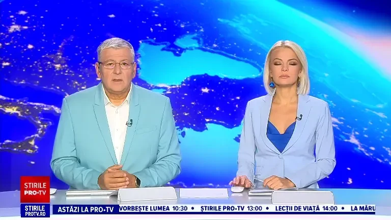 Casă de lemn din Hunedoara, mistuită de flăcări. Proprietarii au apucat să se salveze la timp