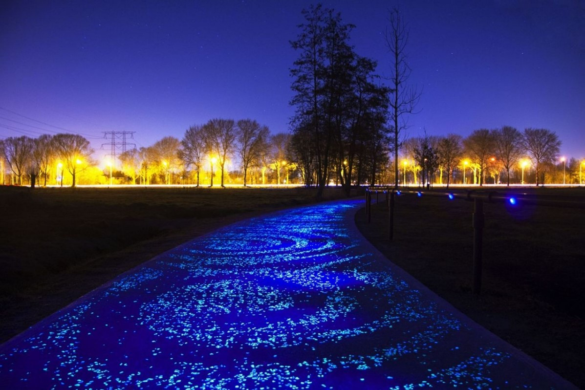 Consolid8 Festival 2023. Cum pot arăta orașele viitorului? Designerului olandez Daan Roosegarde, în premieră la Brașov