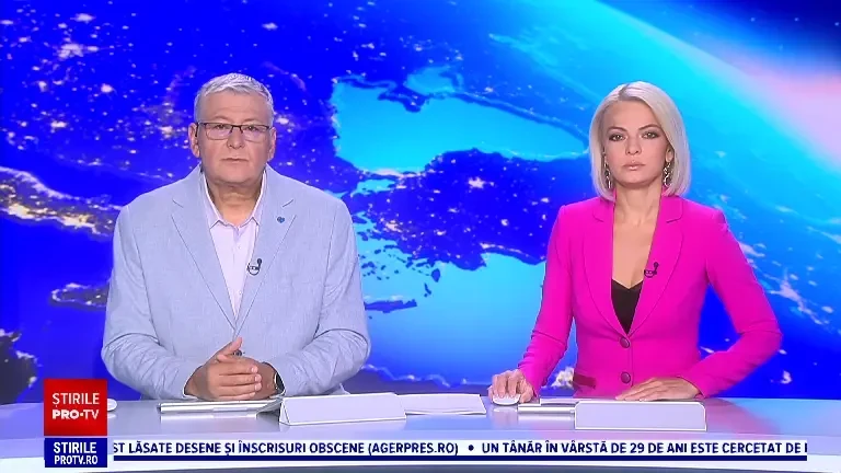 Incendiu violent în Craiova. Pompierii s-au luptat trei ore cu flăcările