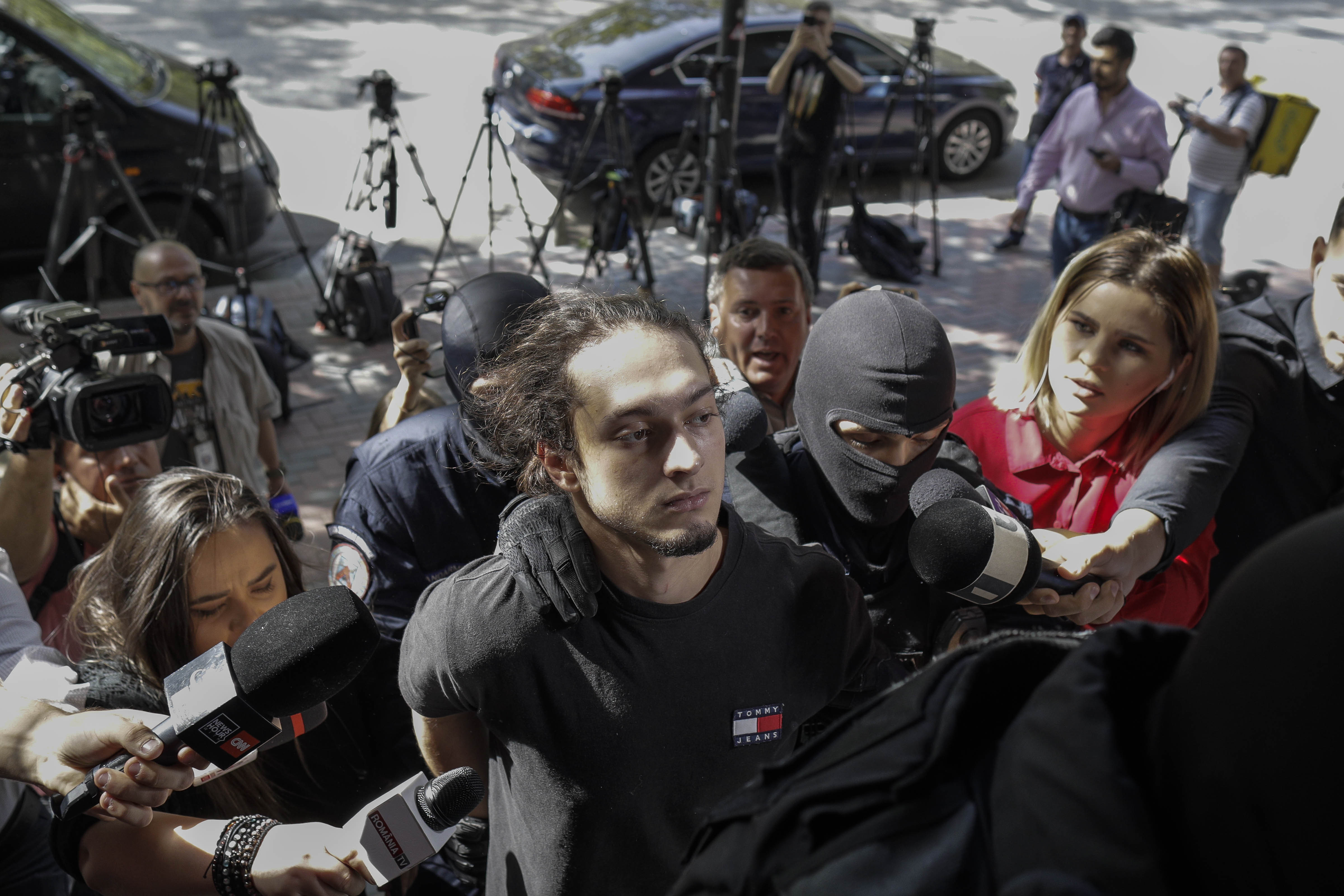 Măsurile luate de Spitalul Floreasca, după ce Tudor Duma s-a filmat când căuta medicamente cu care să se drogheze