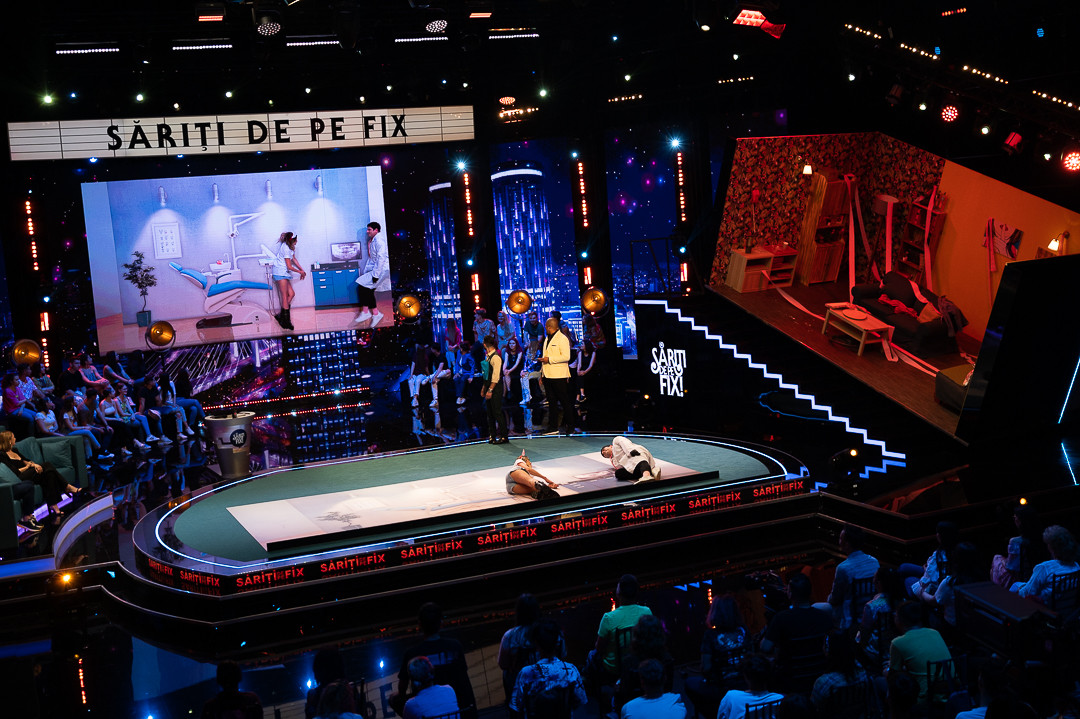 În fiecare joi, râdem în hohote într-un show înclinat spre comedie. „Săriți de pe fix!”, de la ora 21:30, pe PRO TV și VOYO