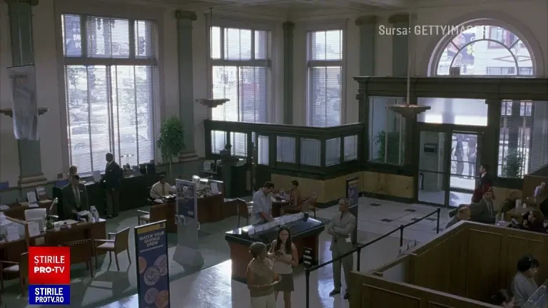 BNR vrea să preia de la ANPC protecția consumatorilor în relația cu băncile. Isărescu: „Era ca și cum ai fluiera în biserică”