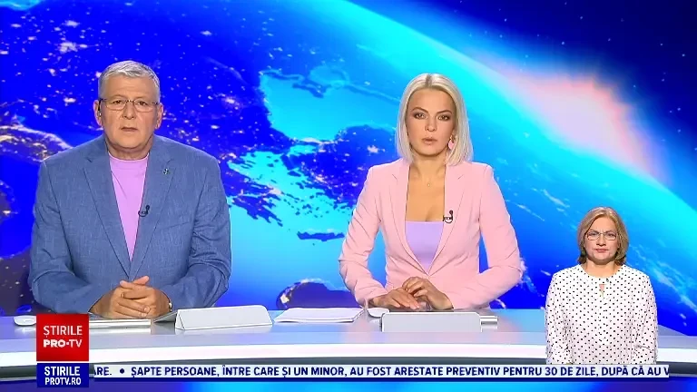 A lovit trăsnetul. Un incendiu puternic a izbucnit într-o zonă greu accesibilă din Munții Apuseni