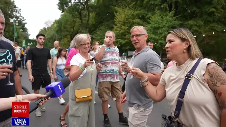 Tradiția vinurilor de peste Prut a ajuns și în Capitală. Sute de oameni au fost impresionați de cramele moldovenești