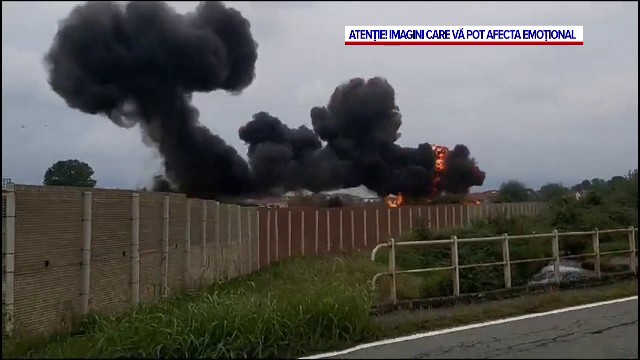 O fetiță de cinci ani a murit în accidentul aviatic din Torino. De ce s-ar fi prăbușit avionul militar