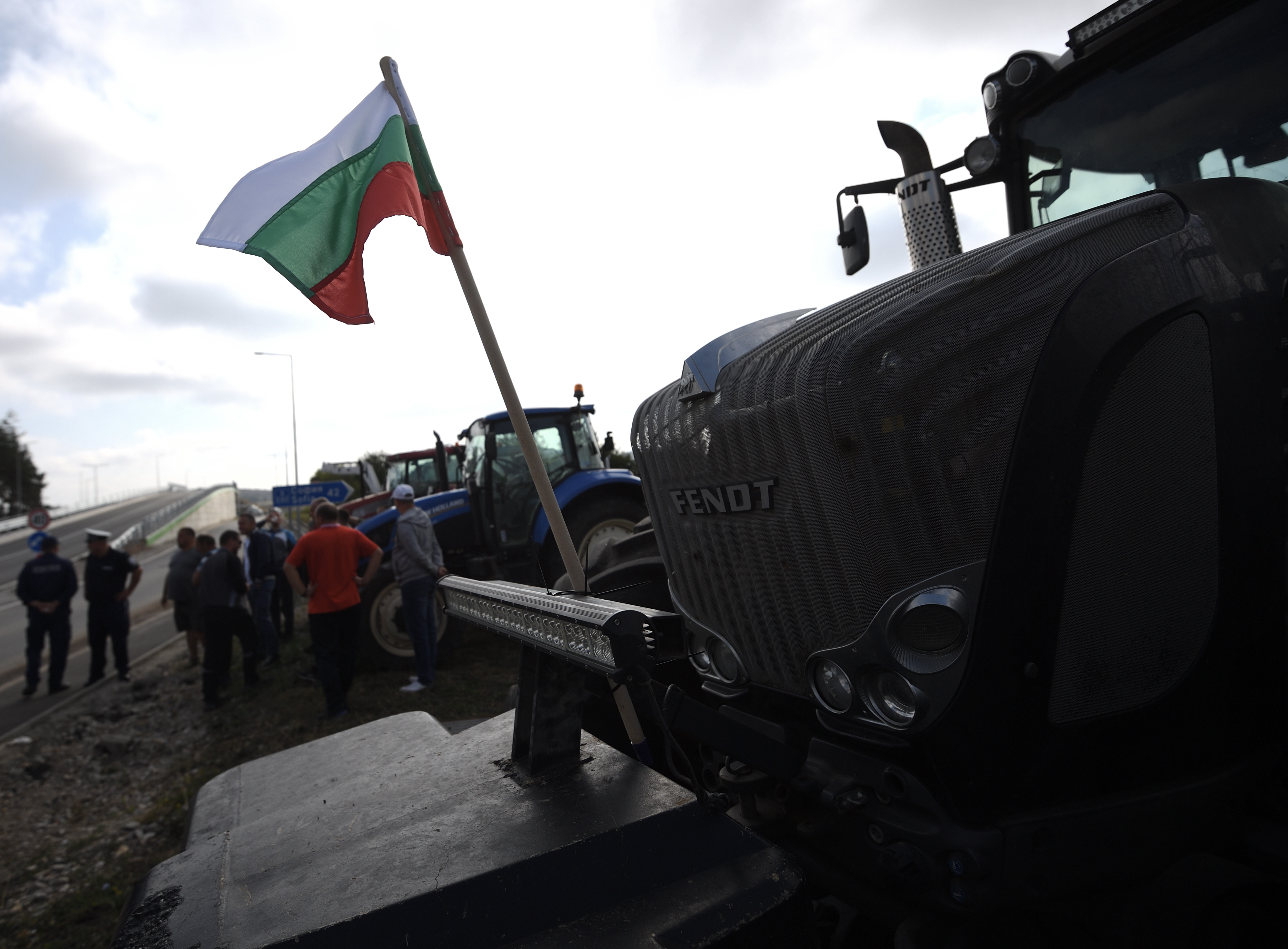 Fermierii bulgari au blocat punctele de trecere a frontierei cu România. Ce se întâmplă