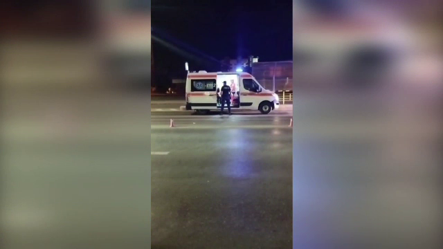 Un om al străzii, căutat pentru tentativă de viol. Victima a fost salvată de câțiva oameni, aflați într-un parc