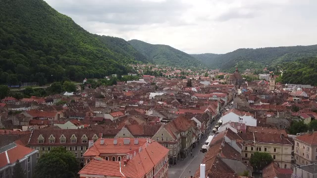 „Miroase a toaletă”. Reacțiile brașovenilor după ce un gaz toxic a fost depistat în aerul din oraș