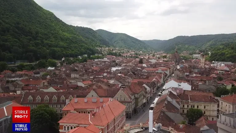 „Miroase a toaletă”. Reacțiile brașovenilor după ce un gaz toxic a fost depistat în aerul din oraș