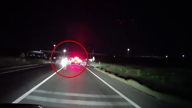 Momentul în care o șoferiță de 20 de ani face o manevră periculoasă, la Suceava. Greșeala care putea duce la o tragedie