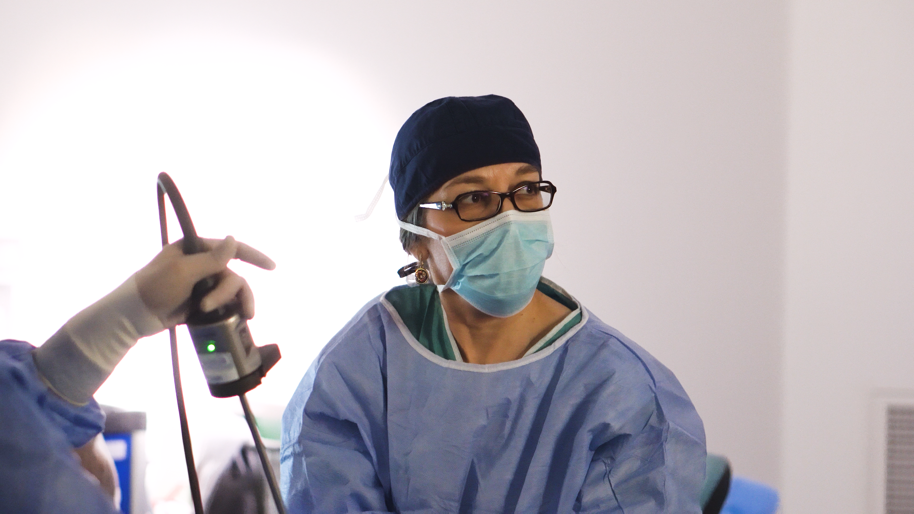 (P) Endometrioza, o boală necruțătoare, care schimbă viața femeilor din România