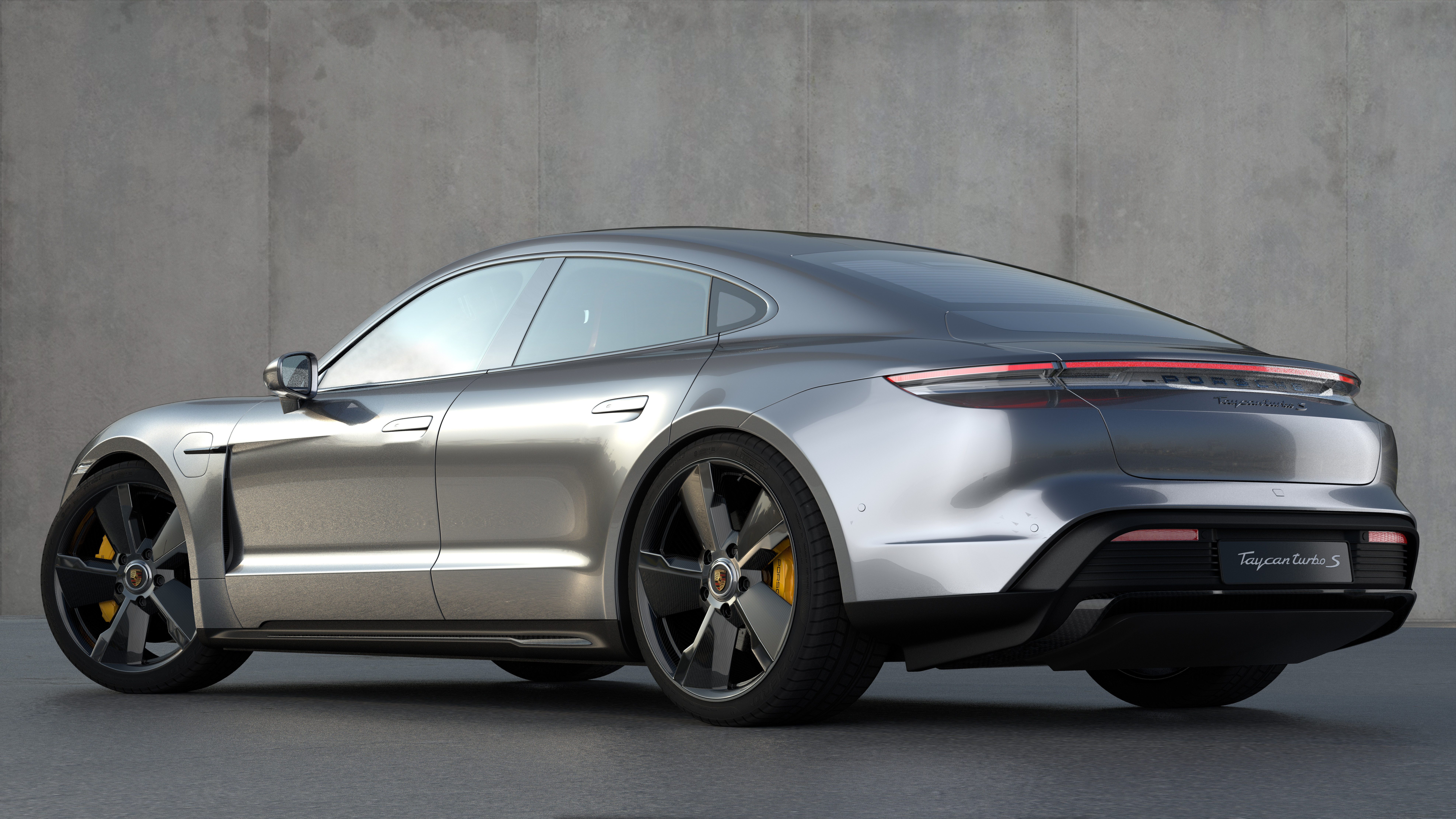 Ce au găsit polițiștii într-un Porsche care voia să intre în țară. Șoferul de 23 de ani s-a ales cu dosar penal | FOTO