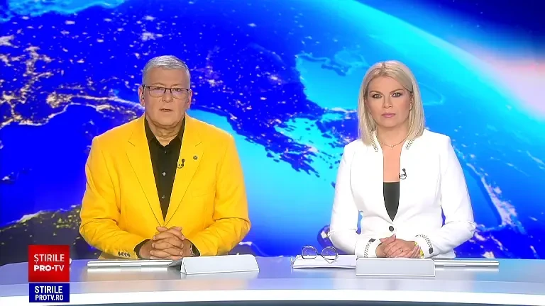 Incendiu violent la Corabia. O casă s-a făcut scrum, iar flăcările s-au extins rapid și la acoperișul locuinței vecine