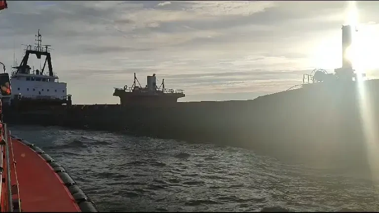 O navă străină a explodat în apropiere de Sulina